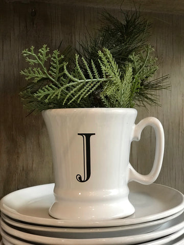 Cu. Taza francesa heráldica “J”